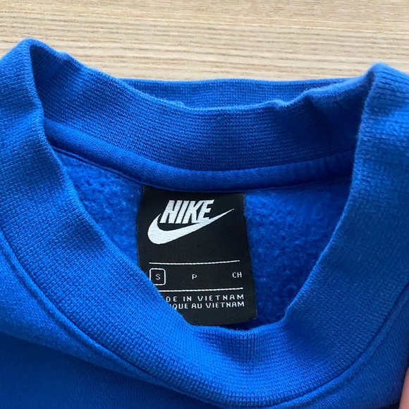 Nike men’s royal blue sweater - Picture 2 of 4